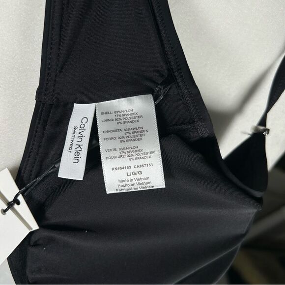 Calvin Klein Swimwear Twist Front Padded Underwire Bikini Top Black L NWT $68 - Picture 9 of 9